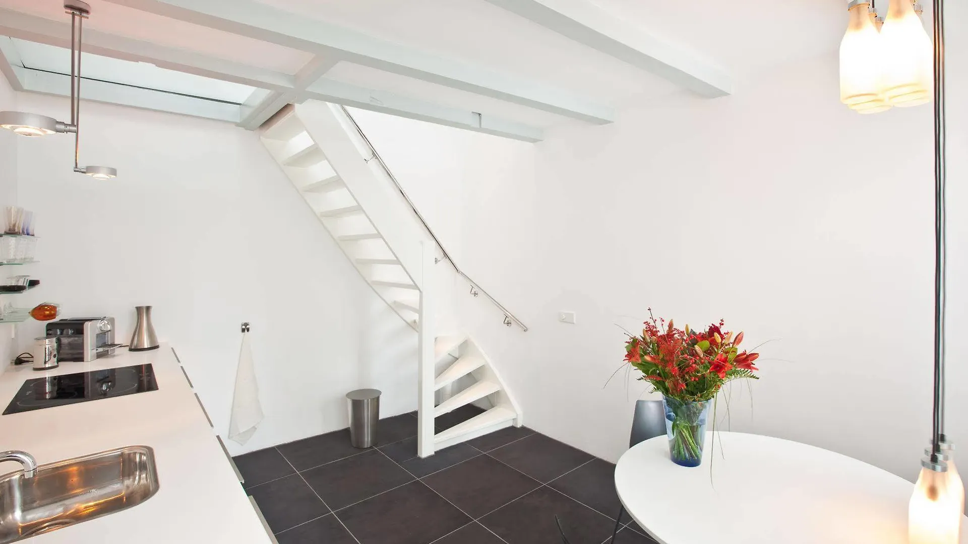 מלון האג Short Stay Maff Apartment