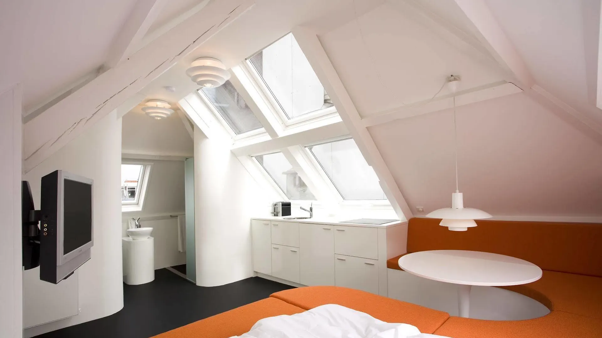 מלון האג Short Stay Maff Apartment